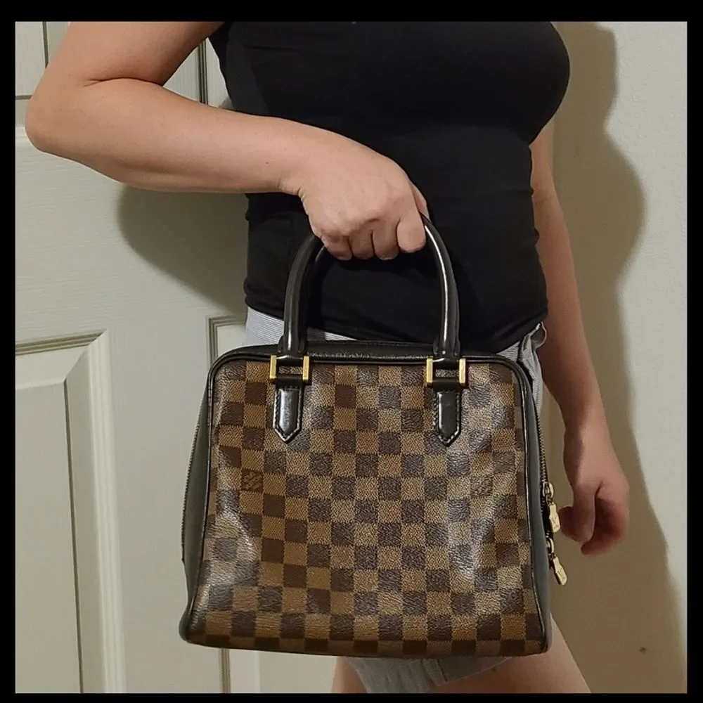 💯 Authentic Damier Louis Vuitton Brera 🍀